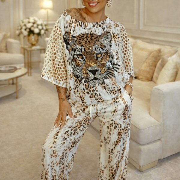 ✨ Cream Beige Tiger Rhinestone Laser Cut Oversize 2 Set Tracksuit ✨